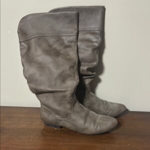 Brown faux Leather low heeled Women's tall Boots women’s size 8